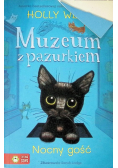 Muzeum z pazurkiem. Nocny gość