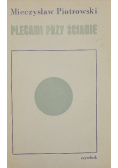 Plecami przy ścianie