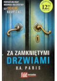 Za zamkniętymi drzwiami