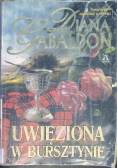 Uwięziona w bursztynie