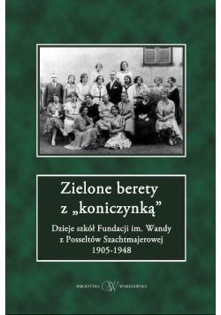 Zielone berety z koniczynką